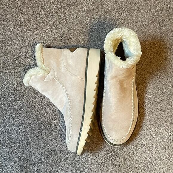 Sport Suede Fur Lined Ankle Boot. 8 - Picture 2 of 5